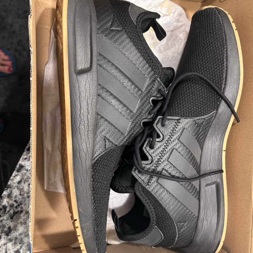 Adidas Men's Gray and Black Sneakers
